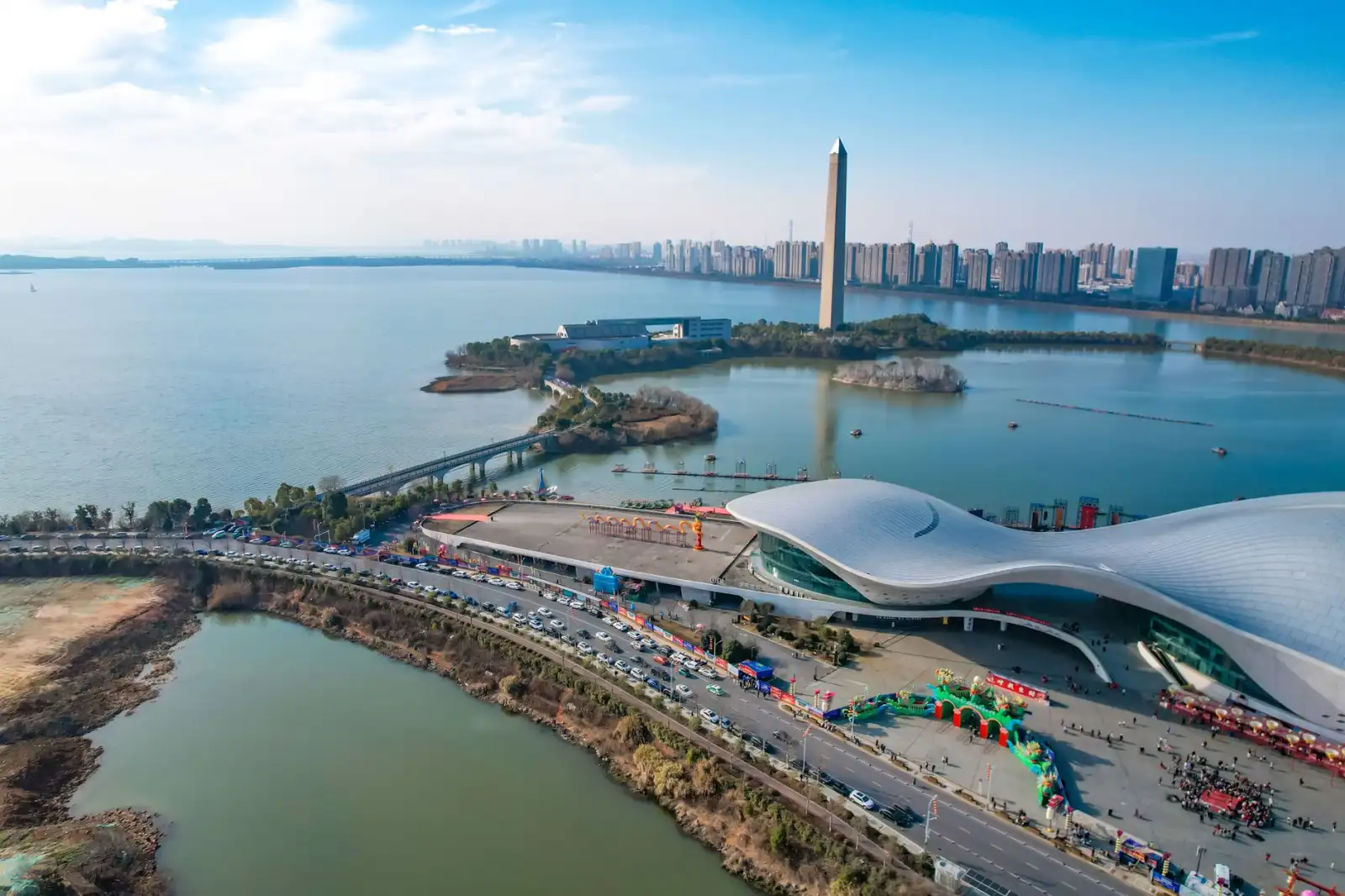 上海易樊科技AGV搬运车多型号参数对比与选型参考